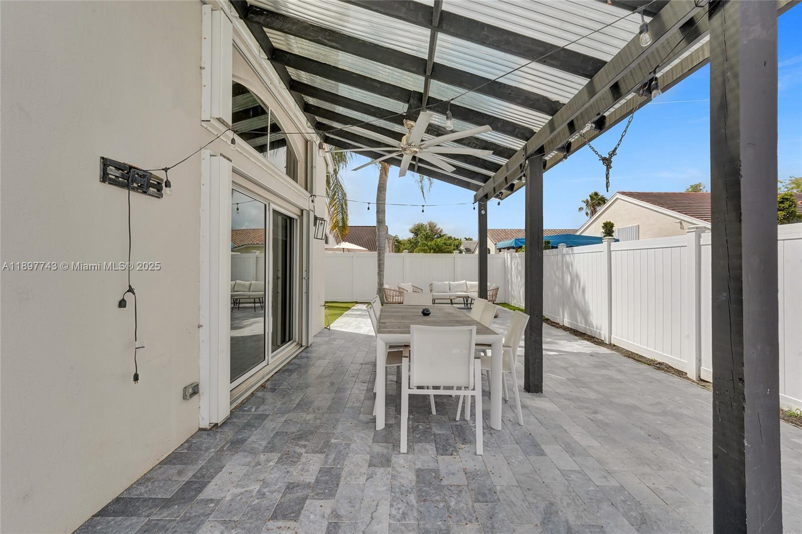 BANYAN OAKRIDGE PLAT - Residential