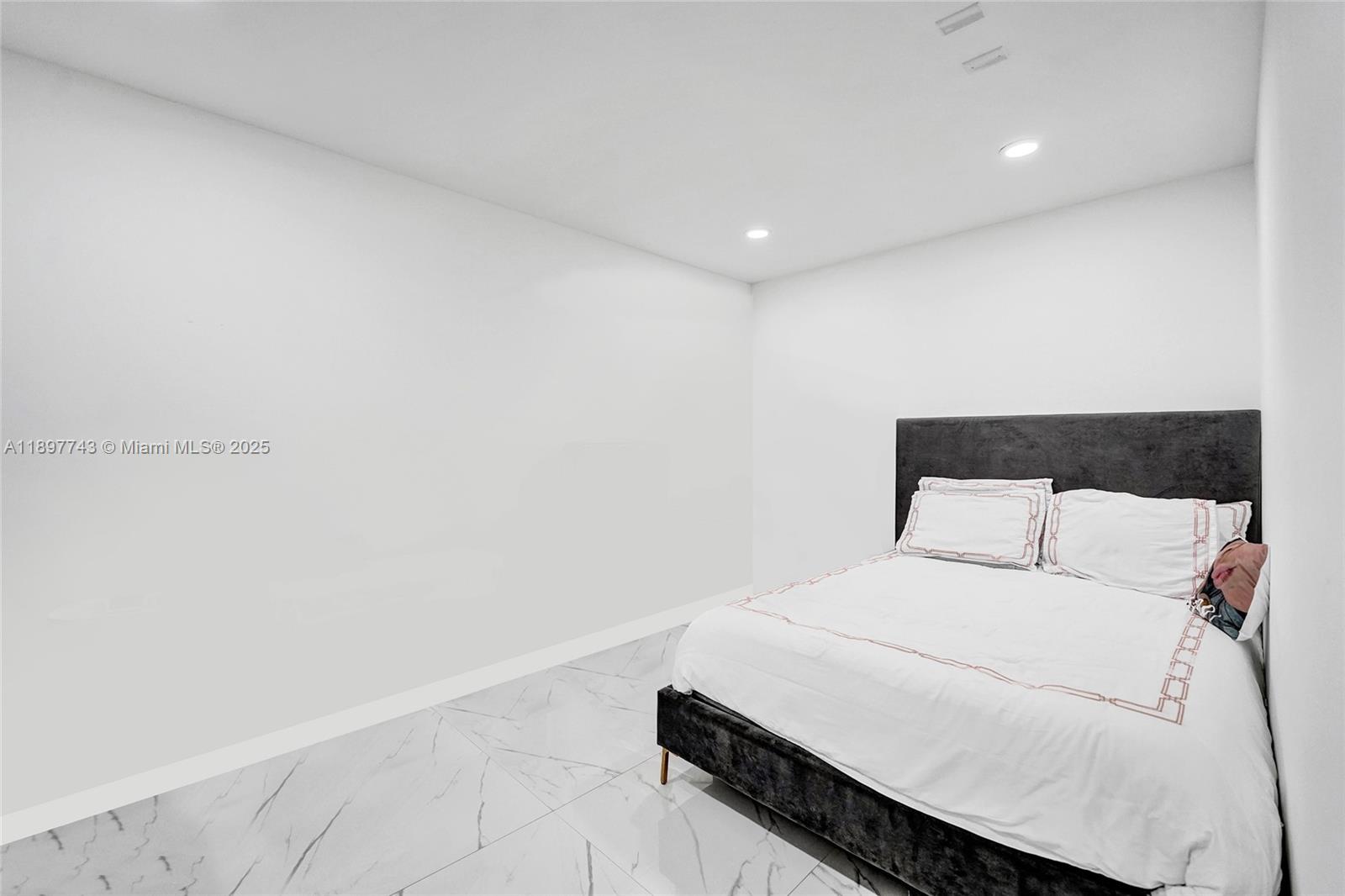 BANYAN OAKRIDGE PLAT - Residential