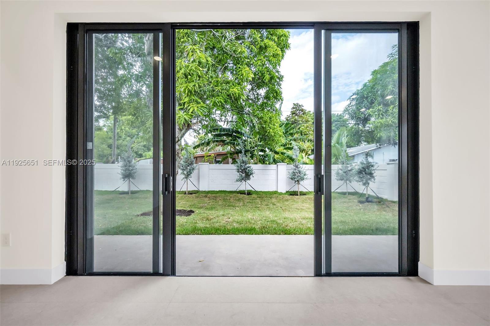 COLLIER GROVES - Residential