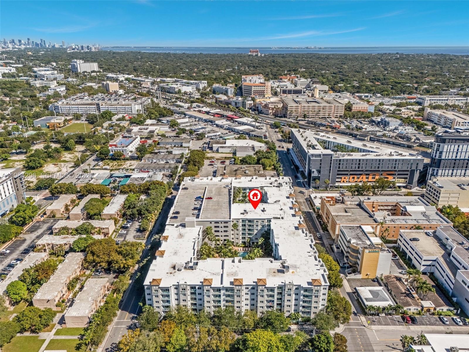 VALENCIA CONDO - Residential