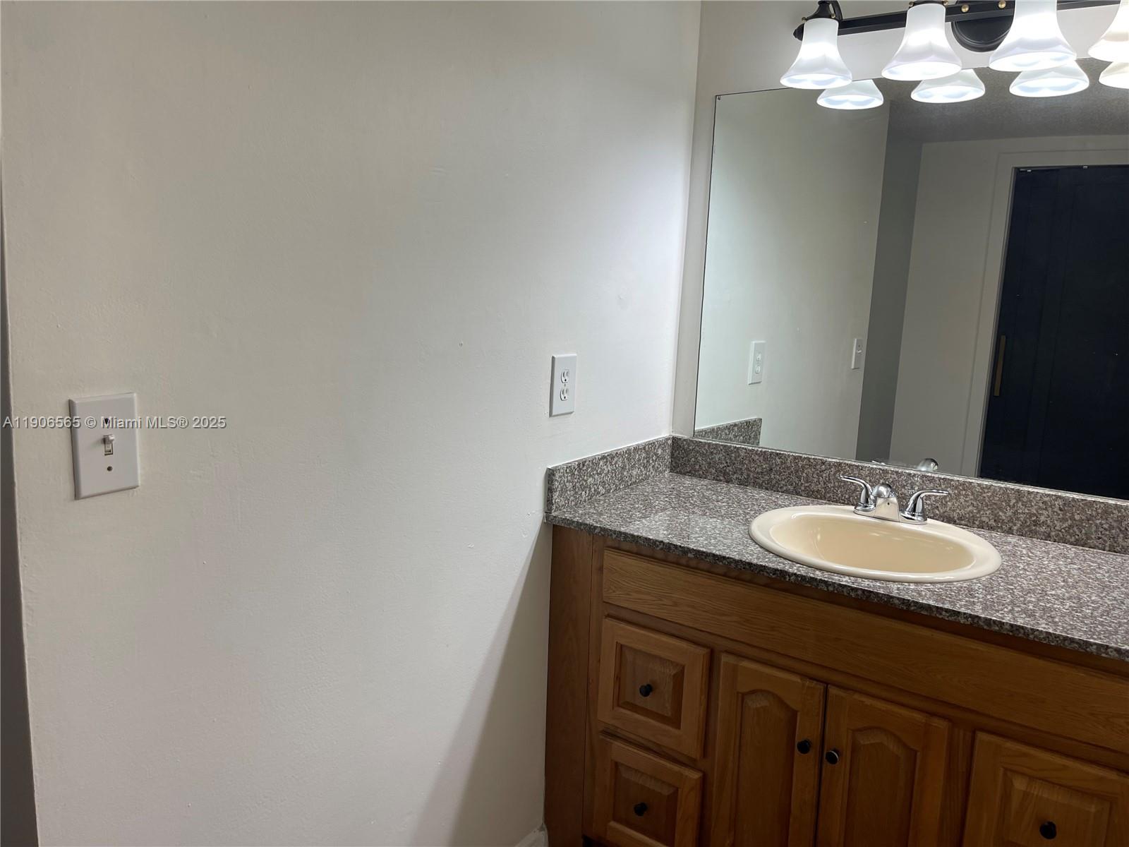 LIVE OAK CONDO EIGHT - Residential Lease