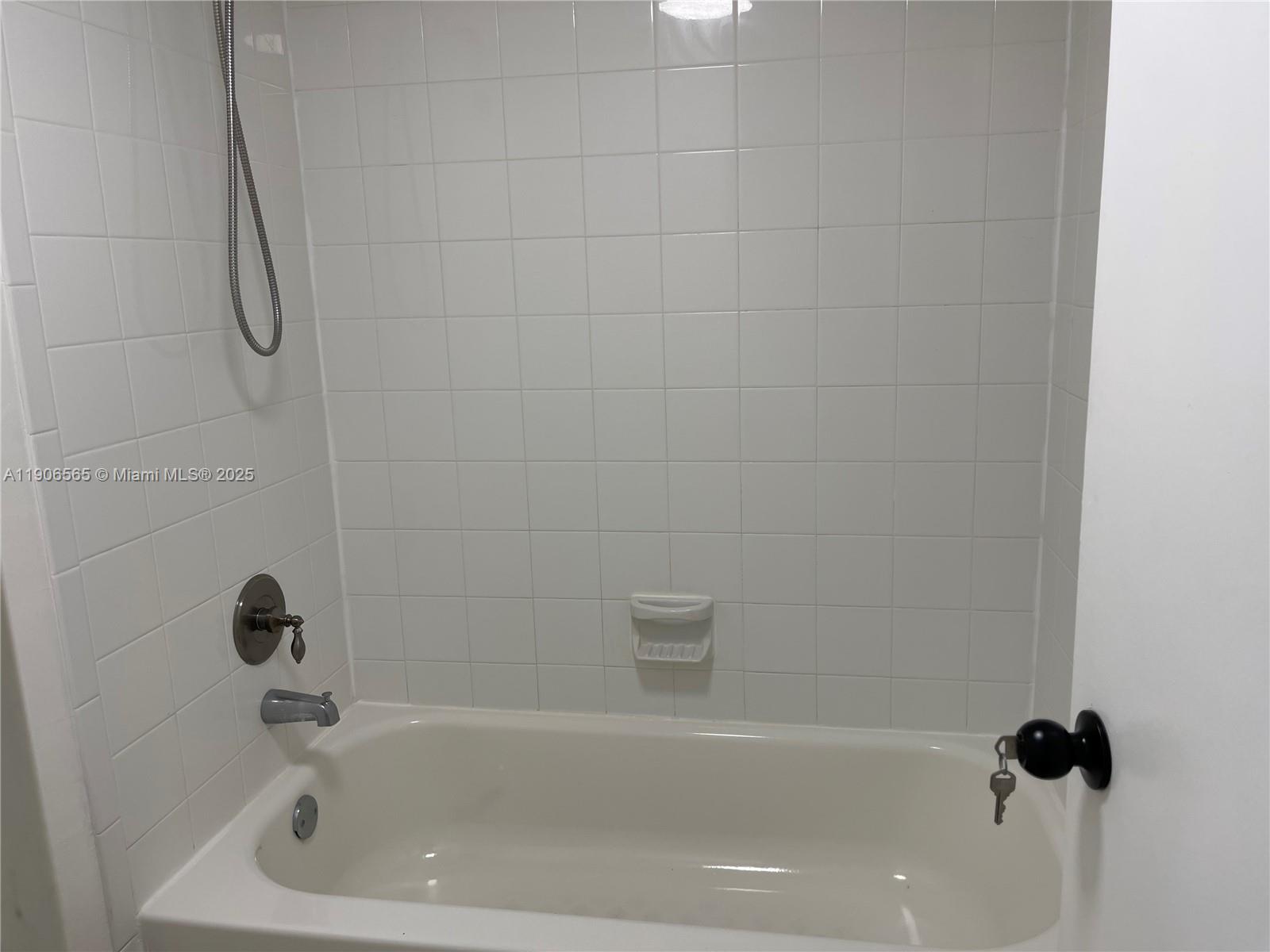 LIVE OAK CONDO EIGHT - Residential Lease