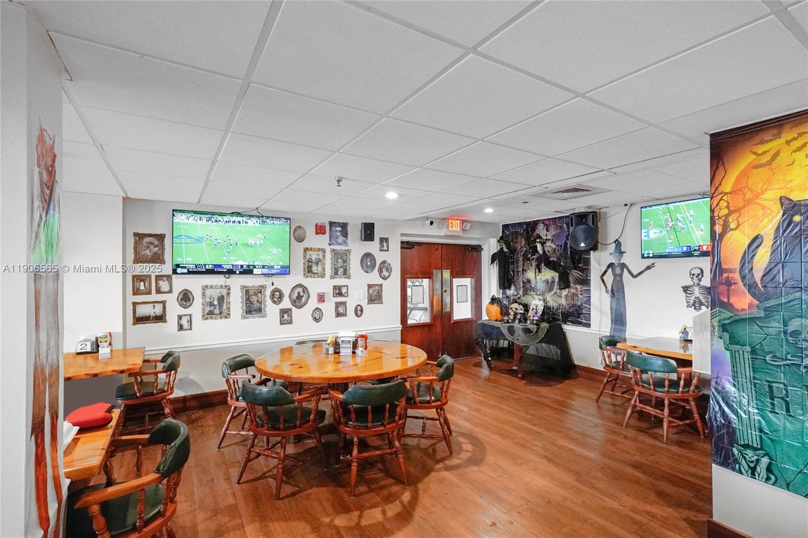 LIVE OAK CONDO EIGHT - Residential Lease