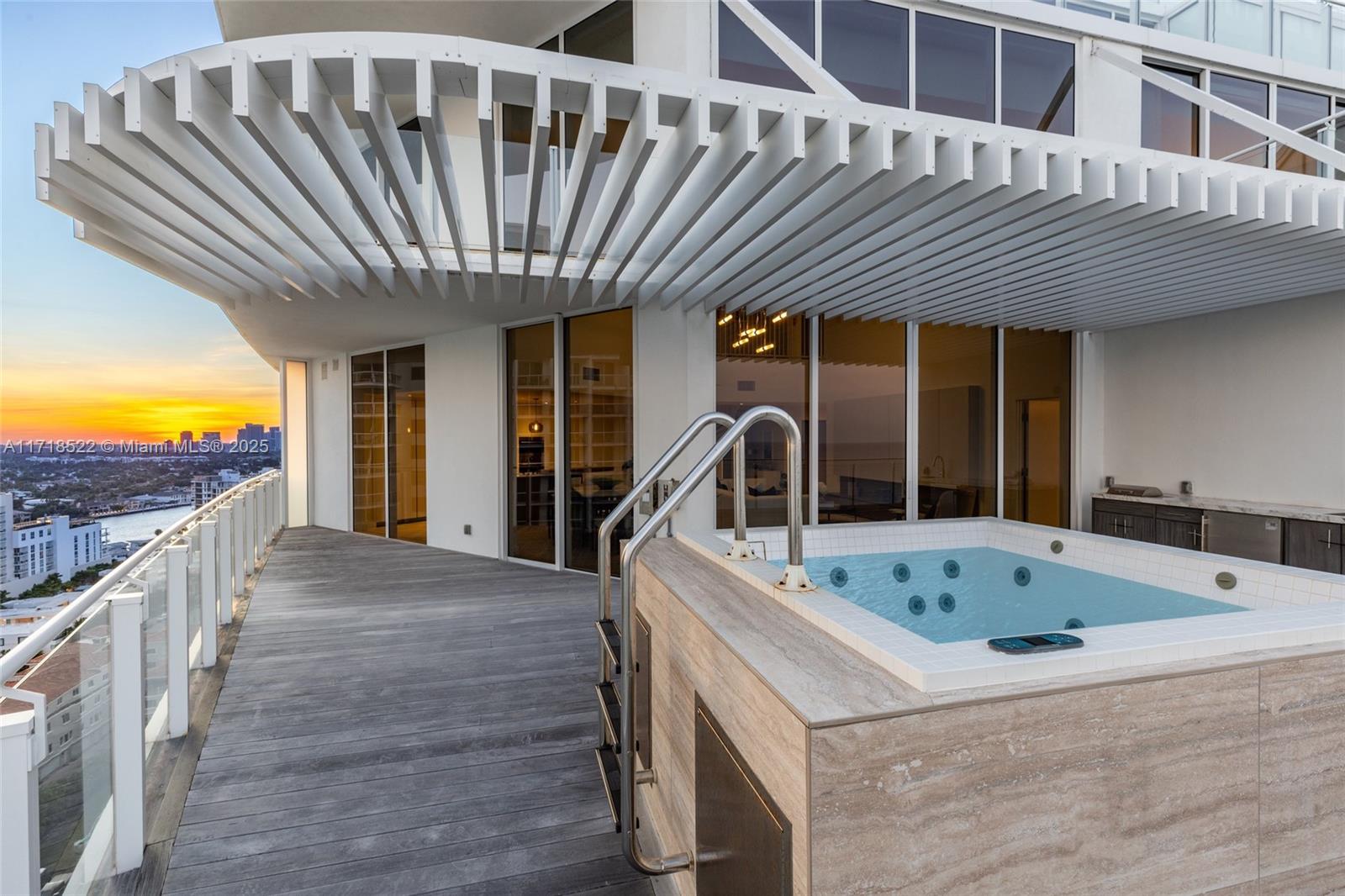 Four Seasons - Residential