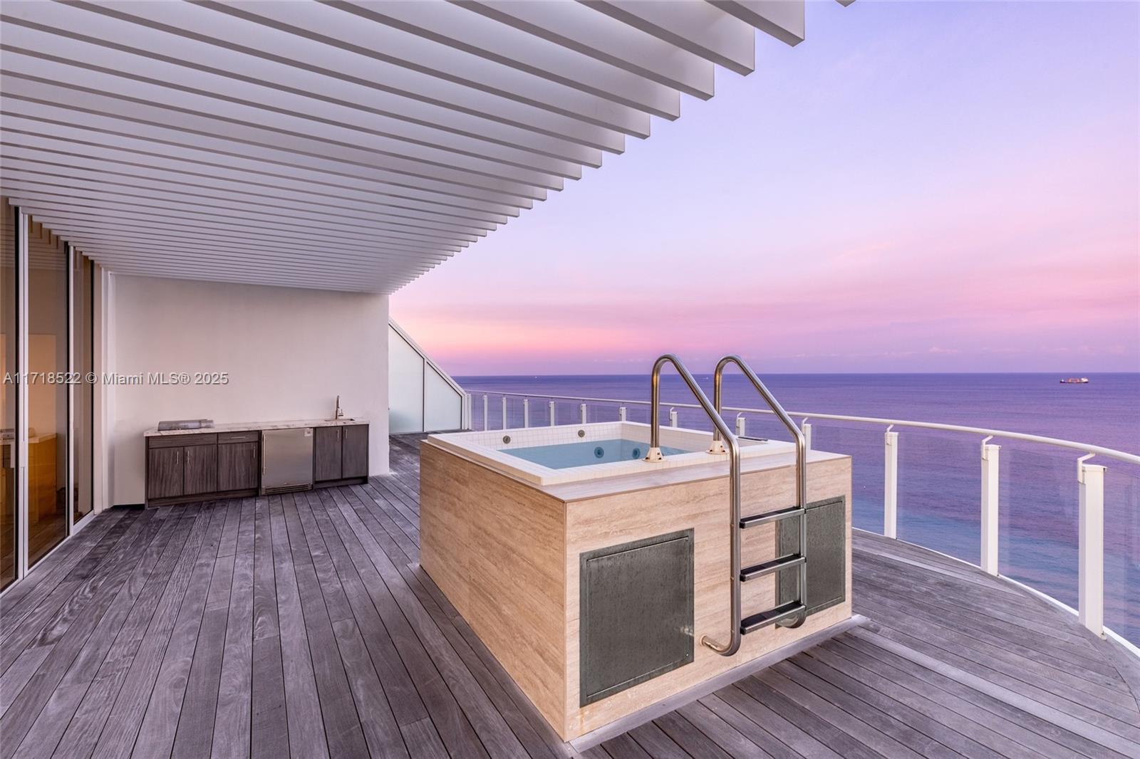Four Seasons - Residential