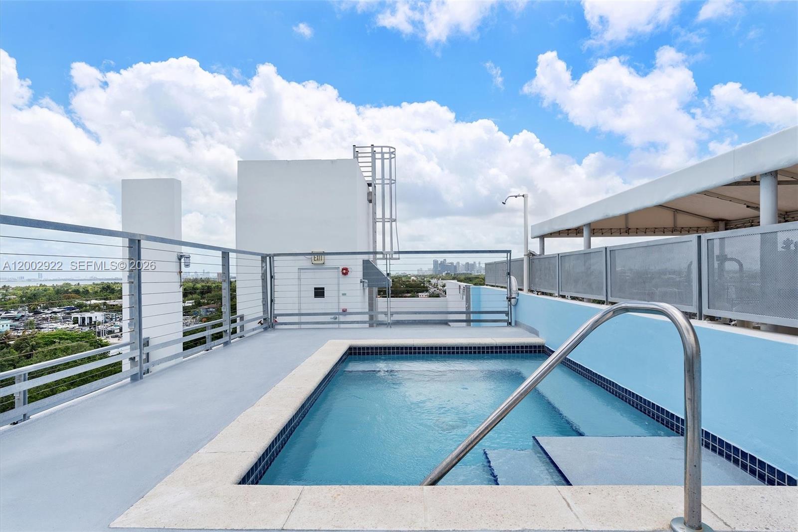 THE BANK CONDO - Residential