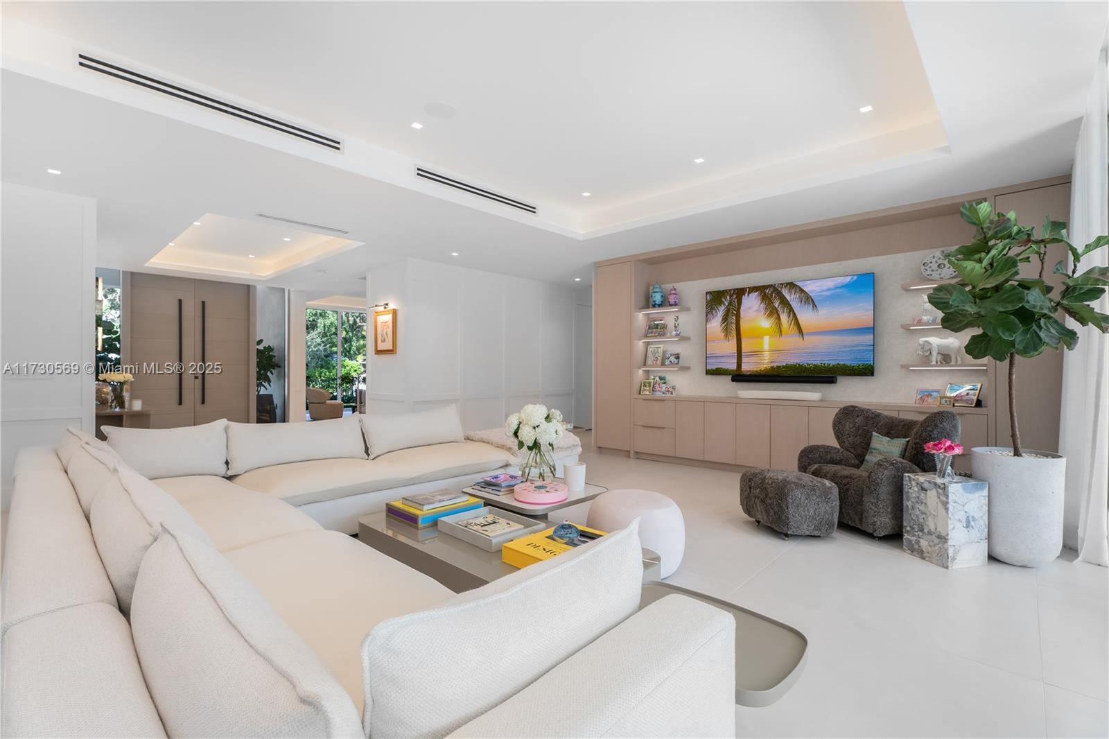 MANGO TERRACE - Residential