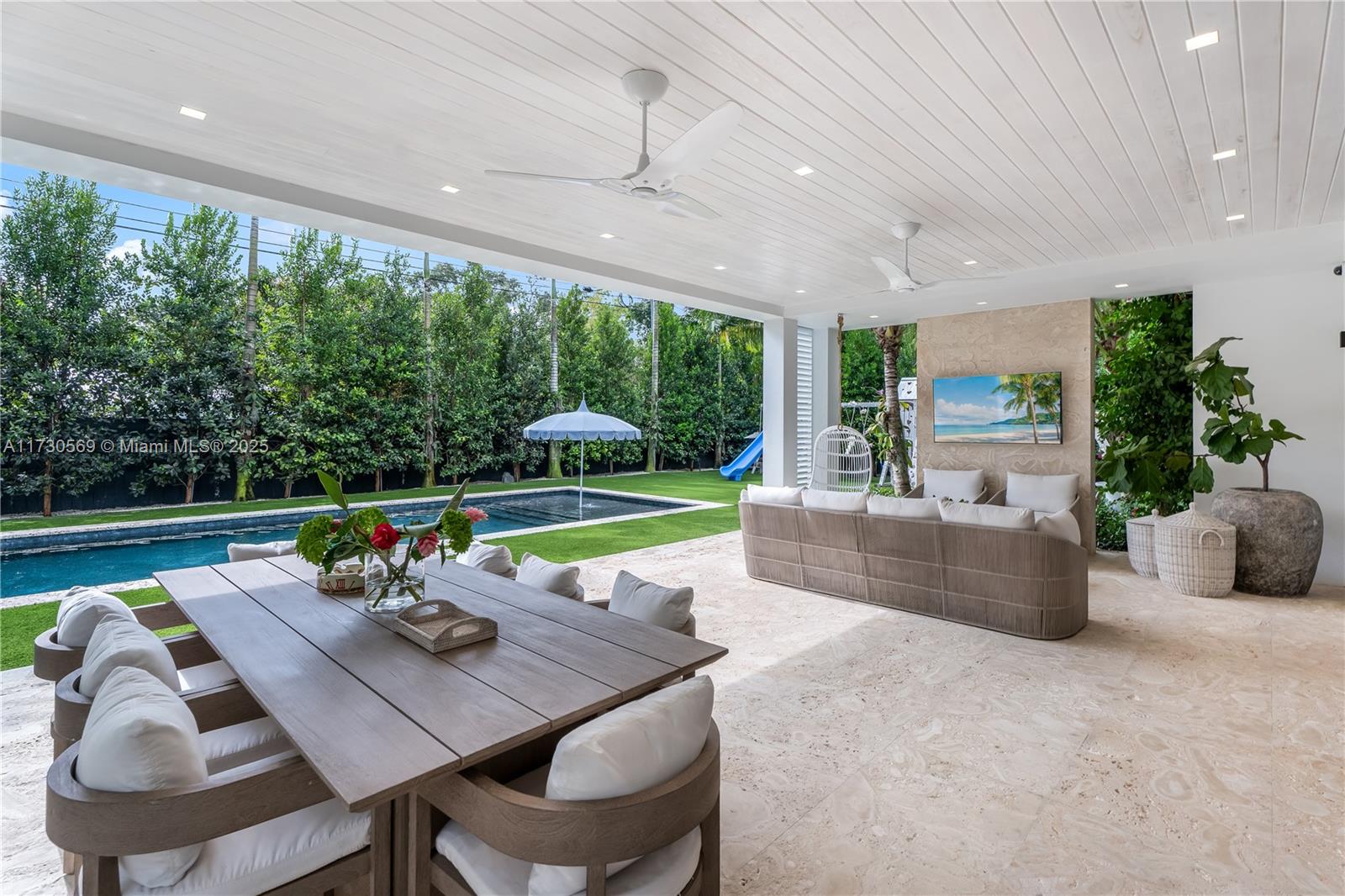 MANGO TERRACE - Residential