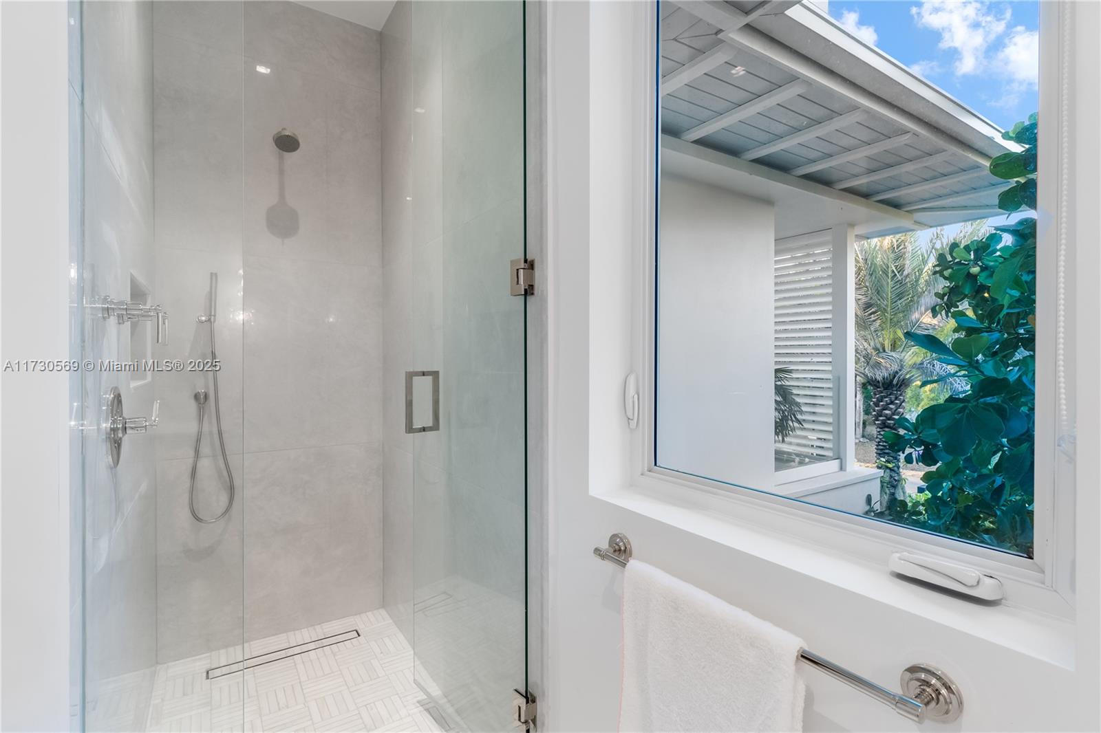 MANGO TERRACE - Residential