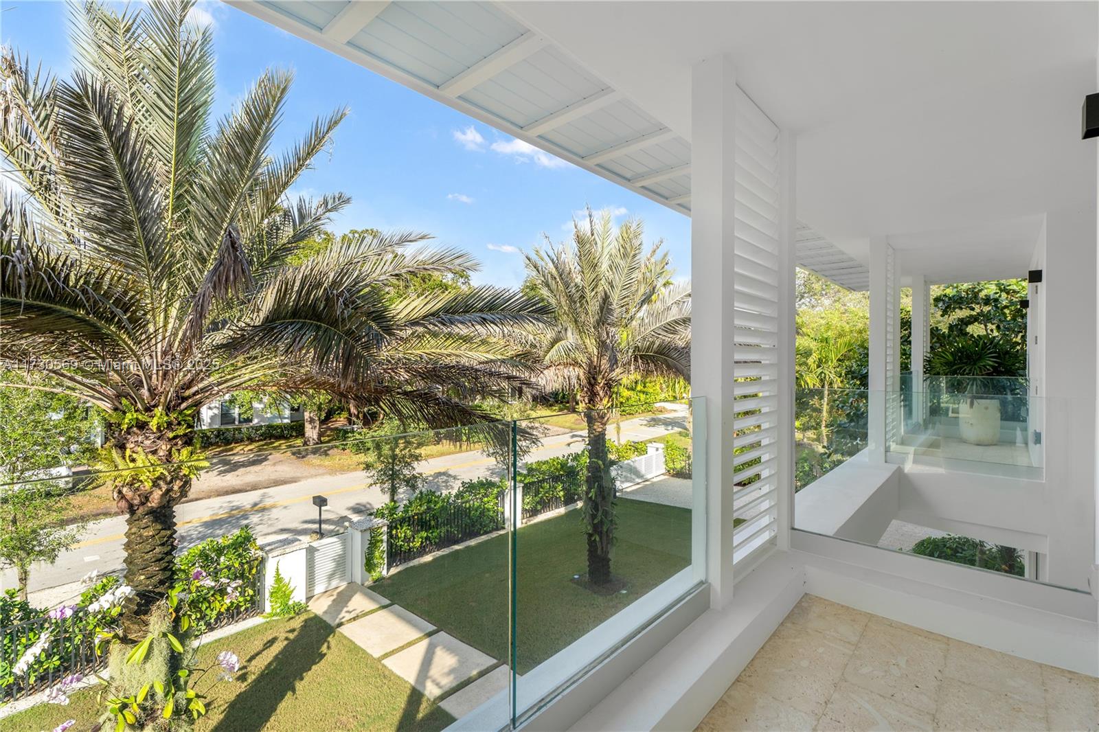 MANGO TERRACE - Residential