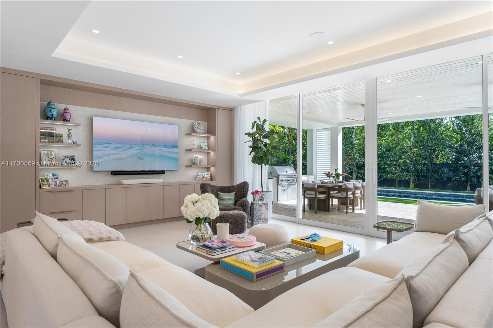 MANGO TERRACE - Residential