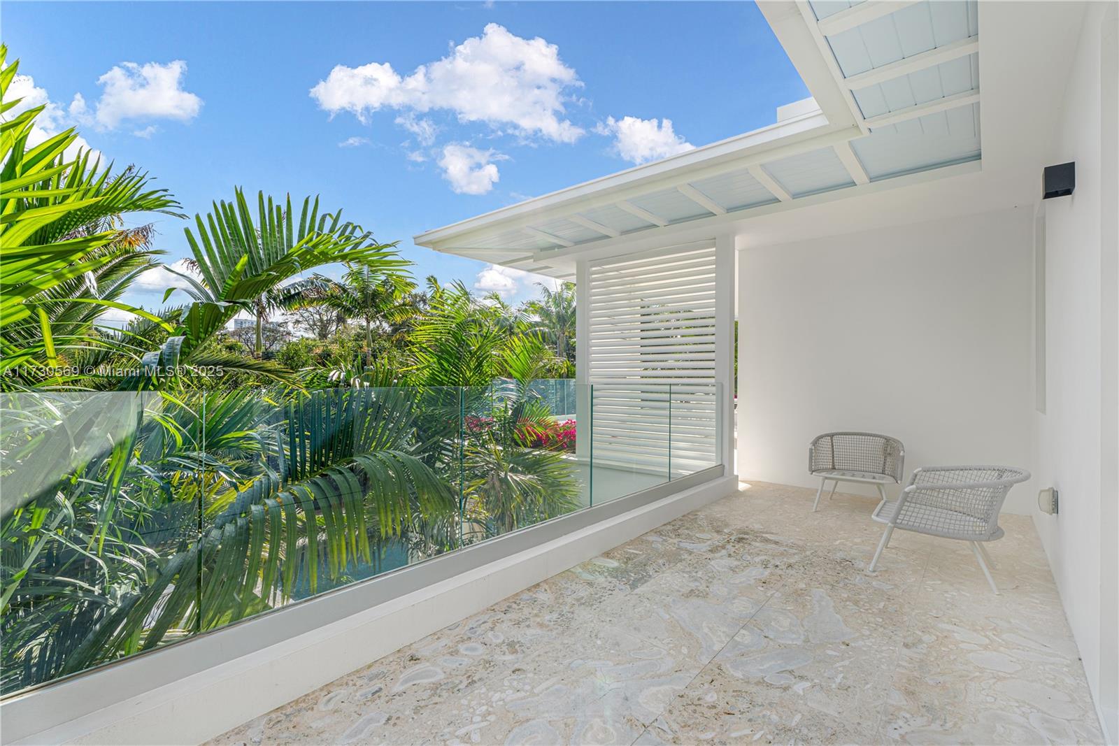 MANGO TERRACE - Residential