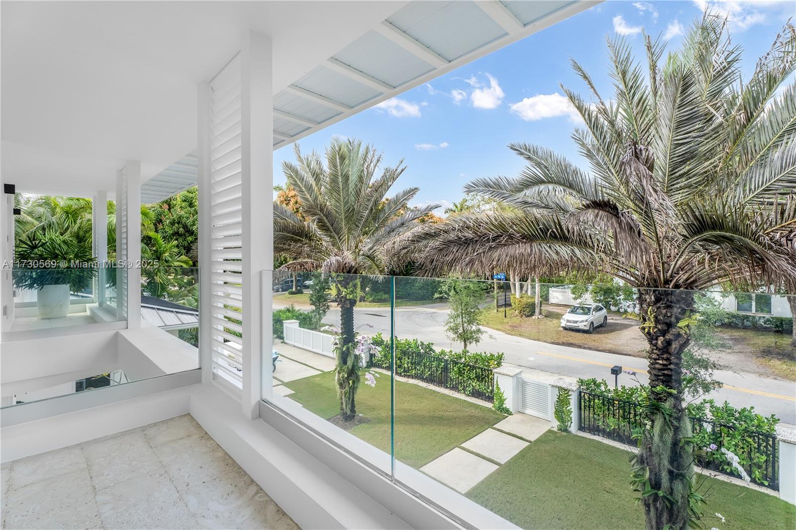 MANGO TERRACE - Residential