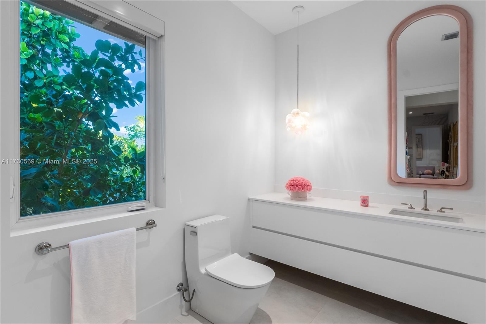 MANGO TERRACE - Residential