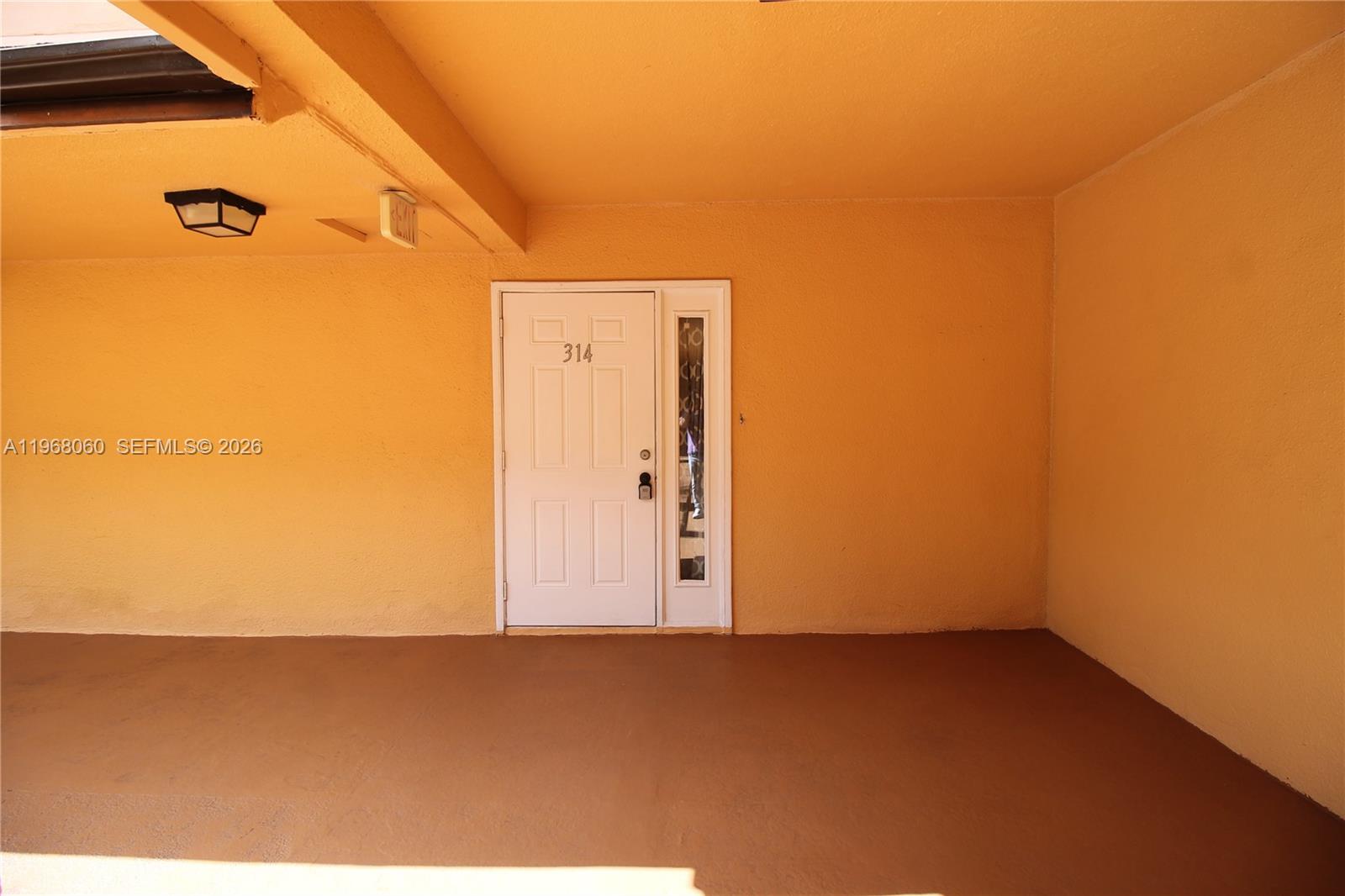 LAGO WEST CONDOMINIUM - Residential