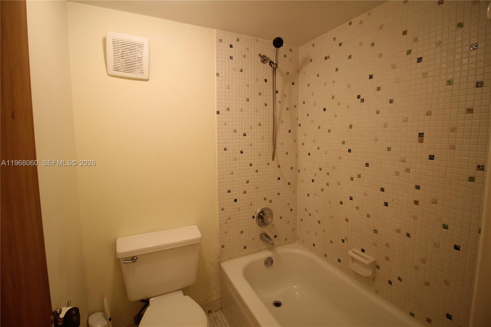 LAGO WEST CONDOMINIUM - Residential