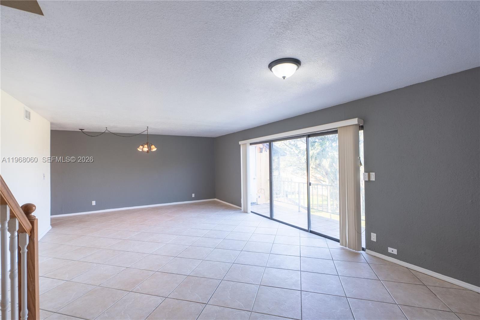 LAGO WEST CONDOMINIUM - Residential