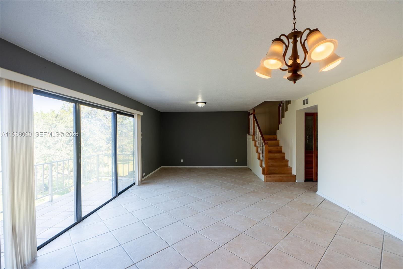 LAGO WEST CONDOMINIUM - Residential