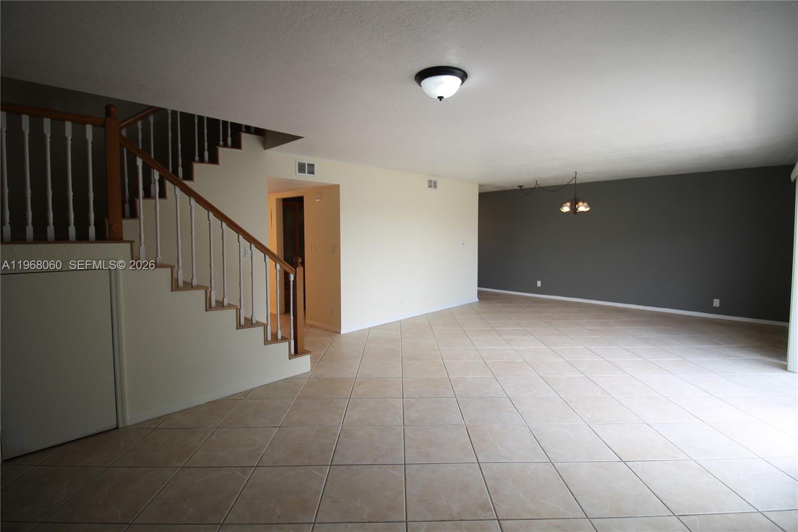 LAGO WEST CONDOMINIUM - Residential