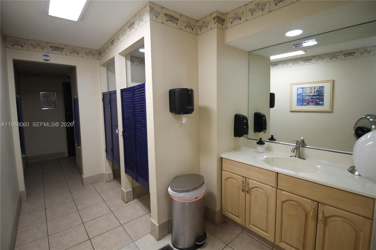 LAGO WEST CONDOMINIUM - Residential