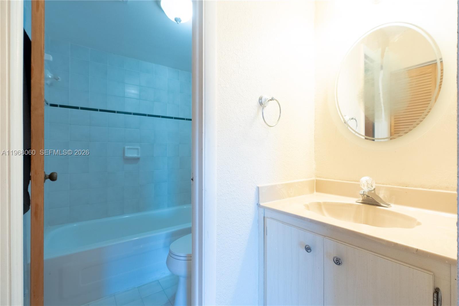 LAGO WEST CONDOMINIUM - Residential