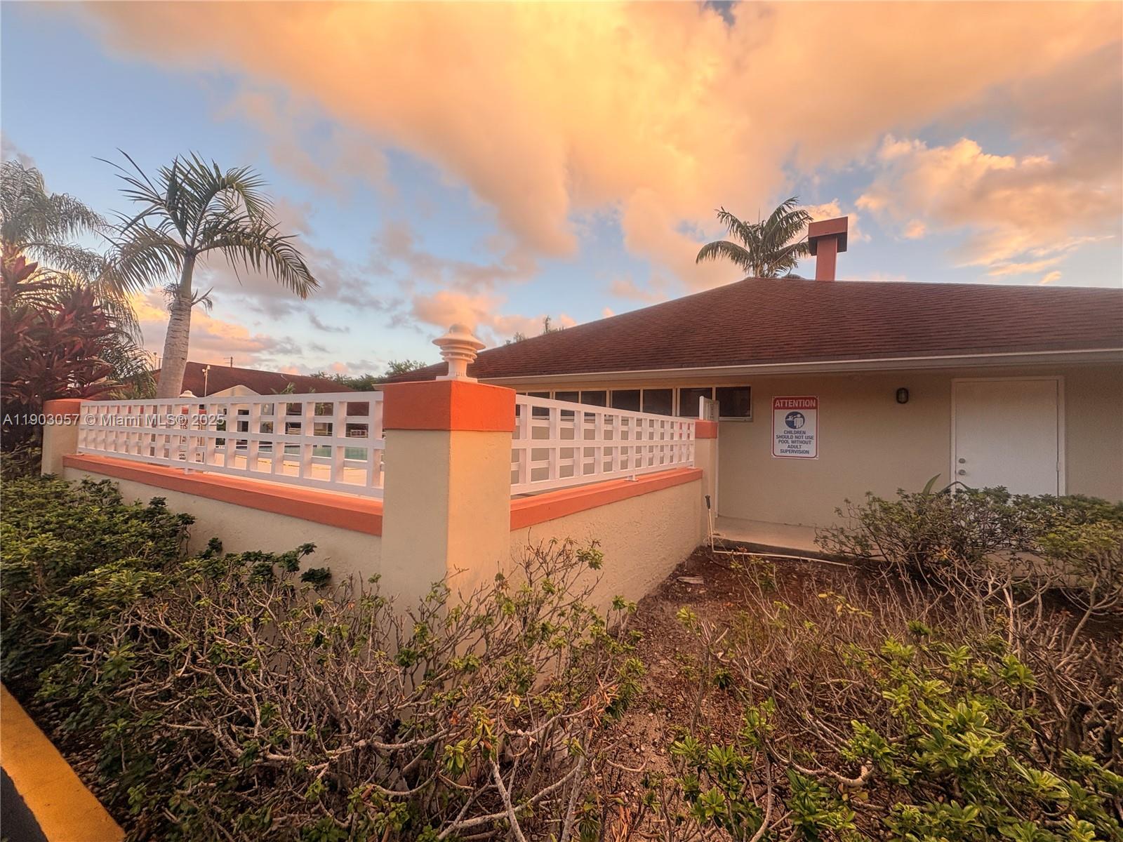 VILLA RUSTICA I CONDO - Residential