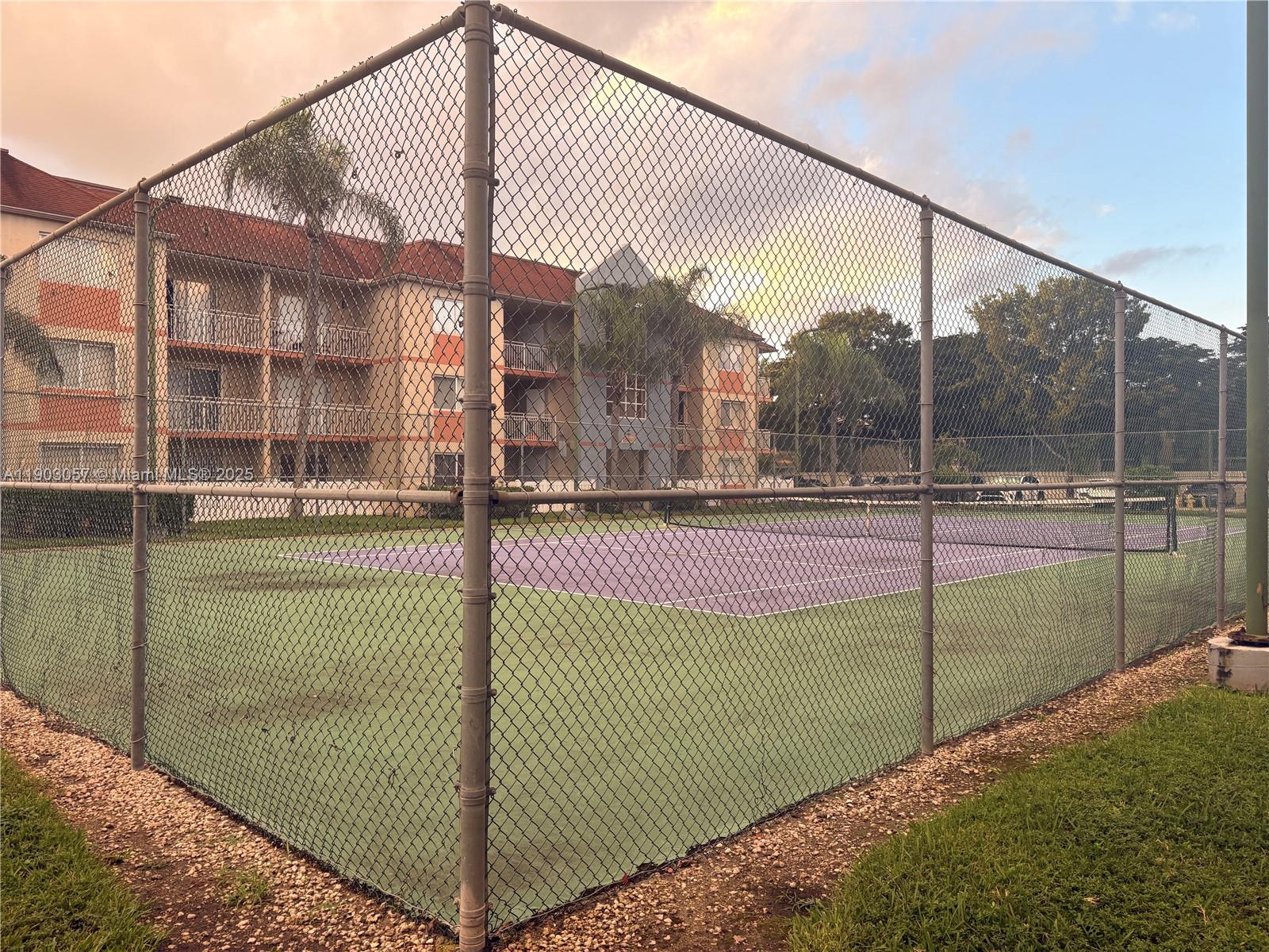 VILLA RUSTICA I CONDO - Residential