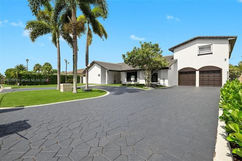 19510 W OAKMONT DR Hialeah FL 33015