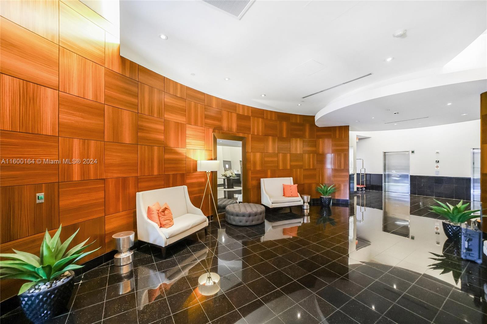 THE ASTON CONDO - Residential