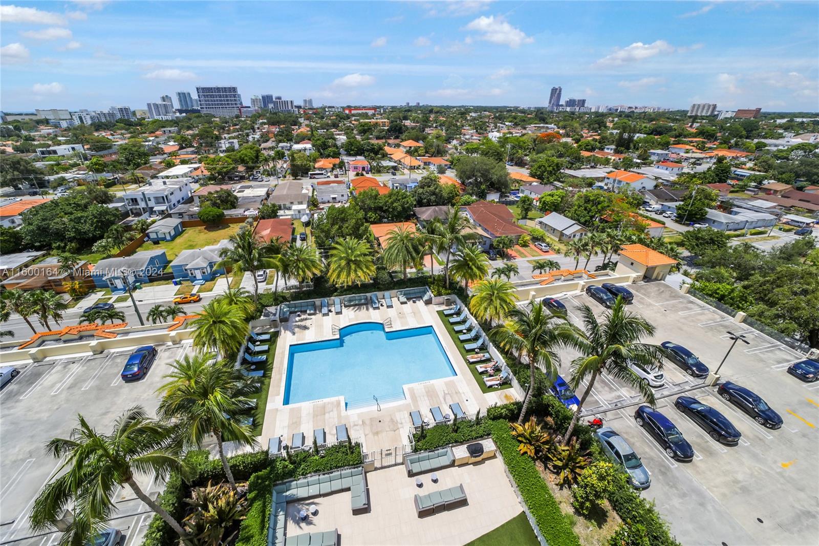 THE ASTON CONDO - Residential