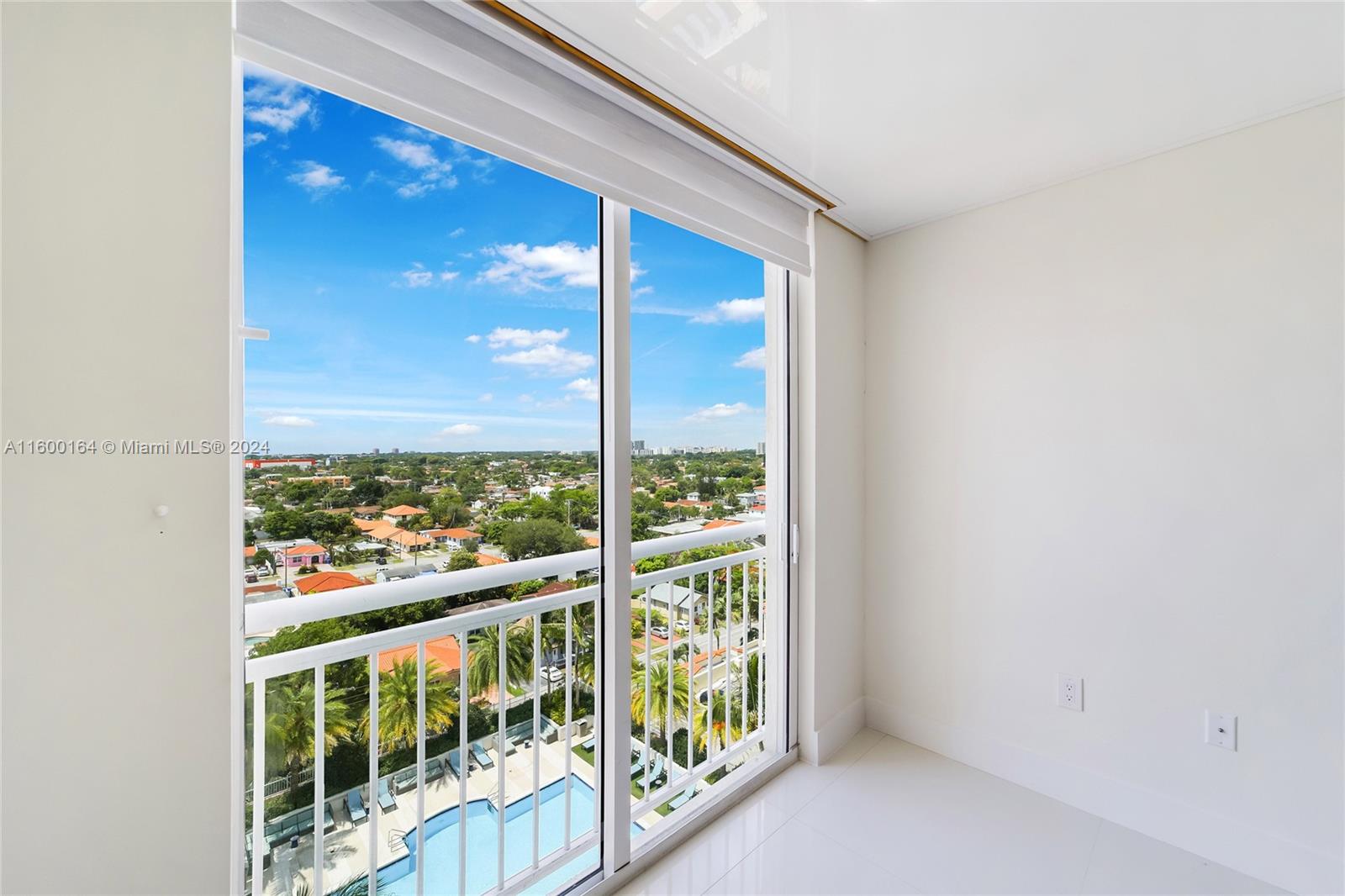 THE ASTON CONDO - Residential