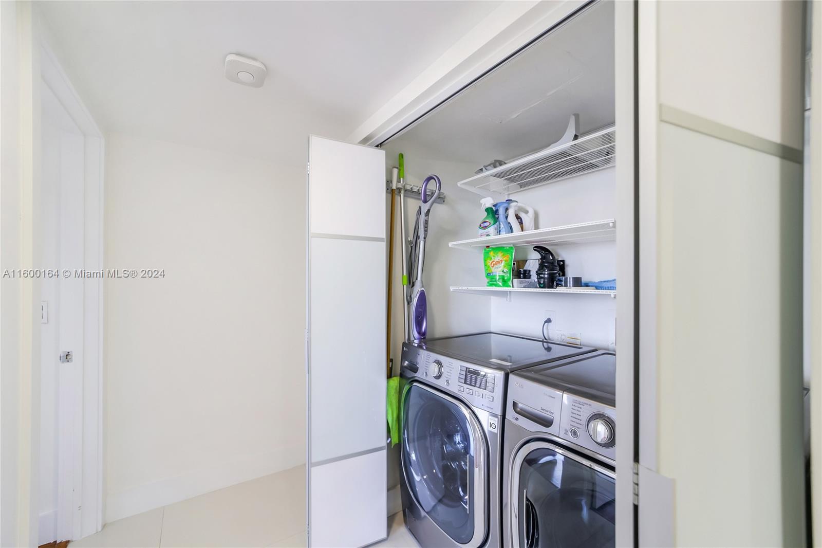THE ASTON CONDO - Residential