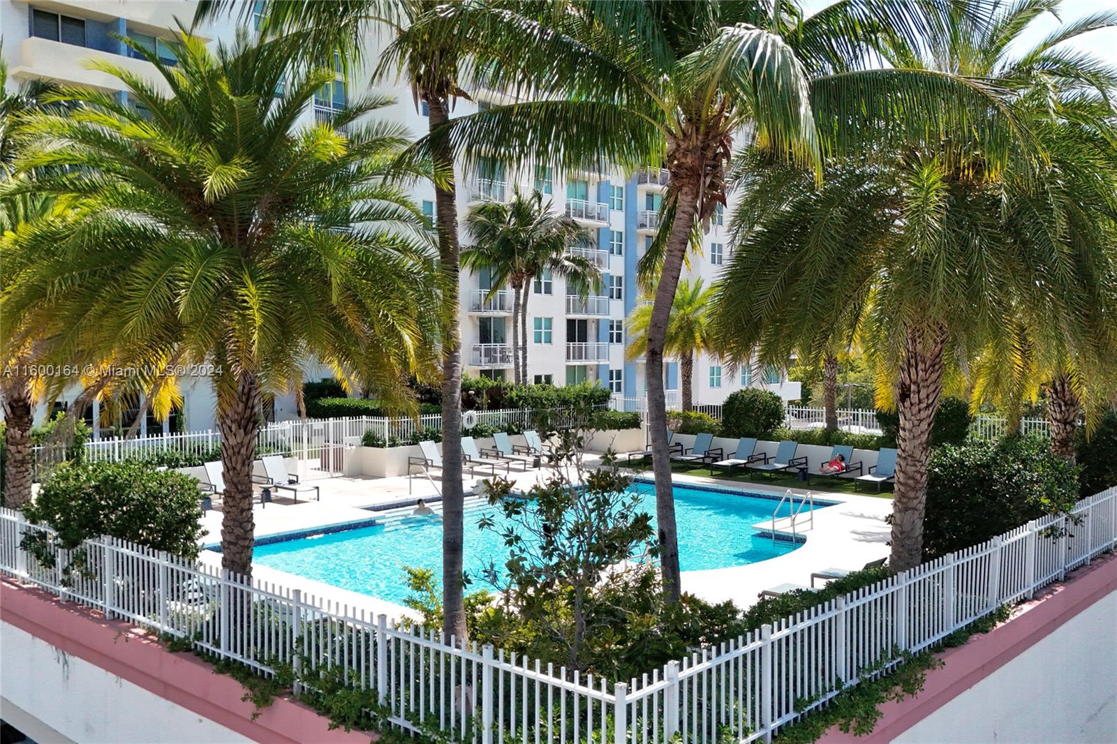 THE ASTON CONDO - Residential