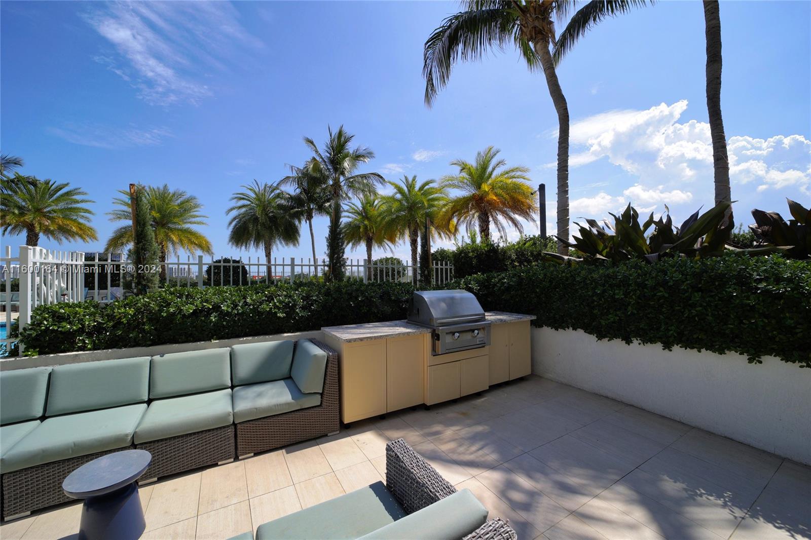 THE ASTON CONDO - Residential