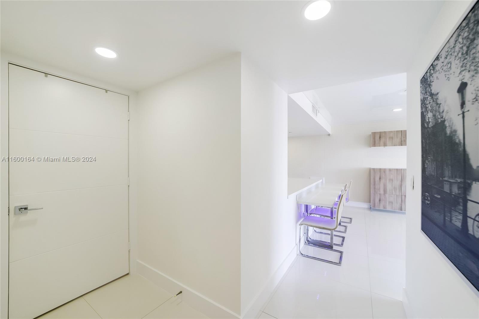 THE ASTON CONDO - Residential