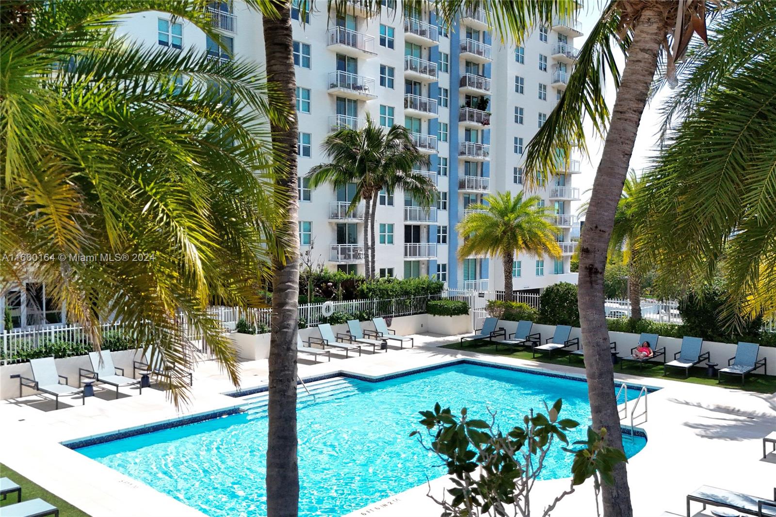 THE ASTON CONDO - Residential