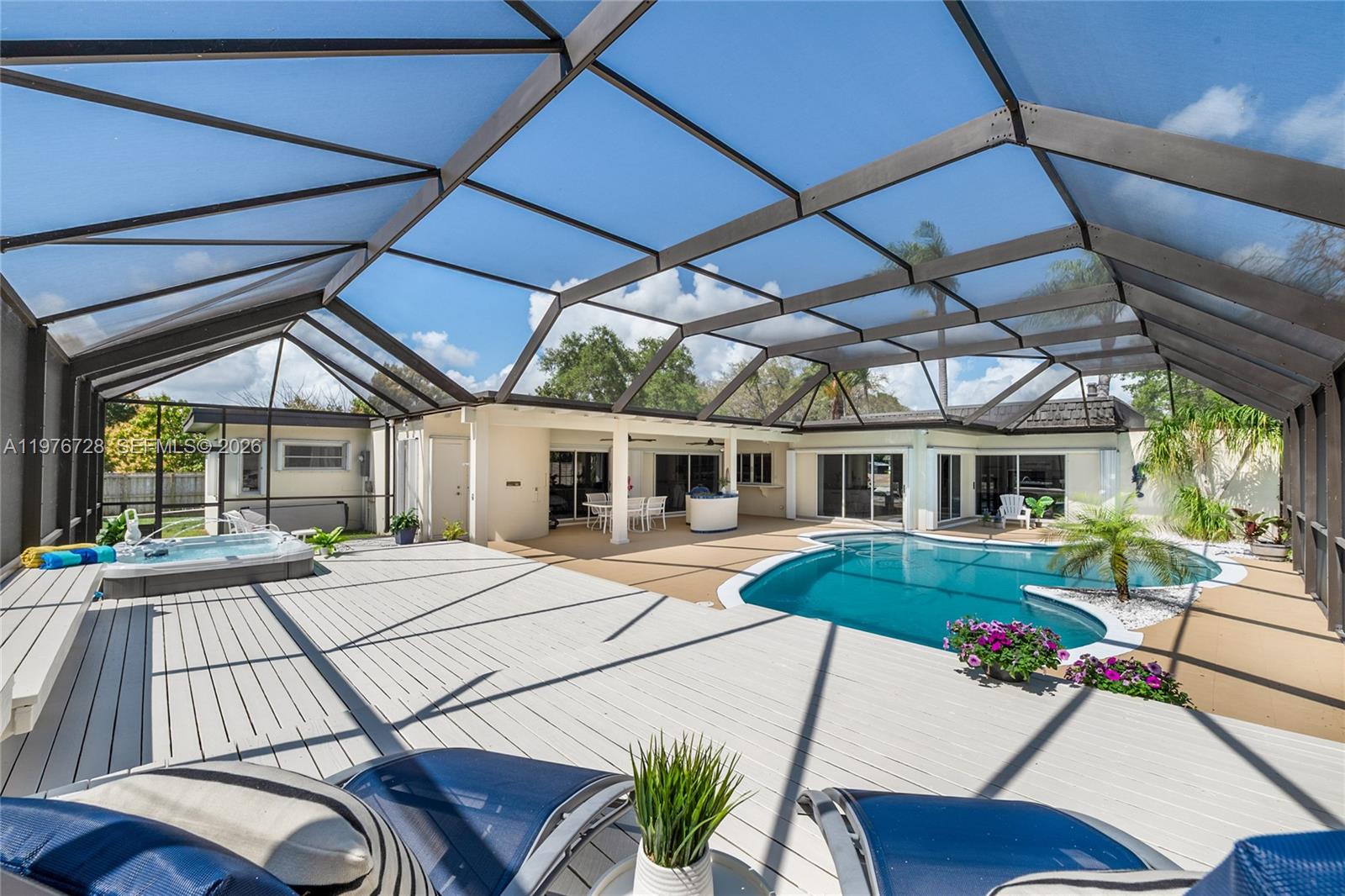 OMNI ESTATES 2ND ADDN - Residential