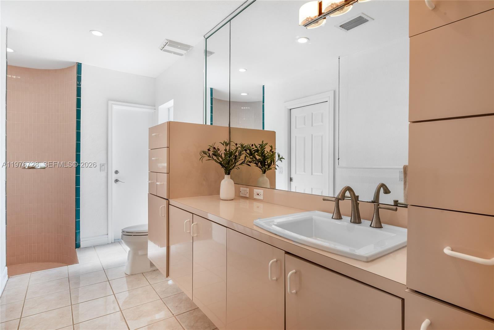 OMNI ESTATES 2ND ADDN - Residential