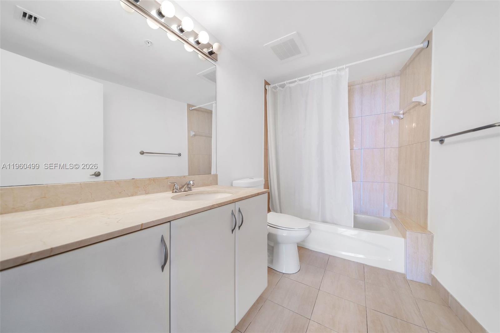 OPERA TOWER CONDO - Residential