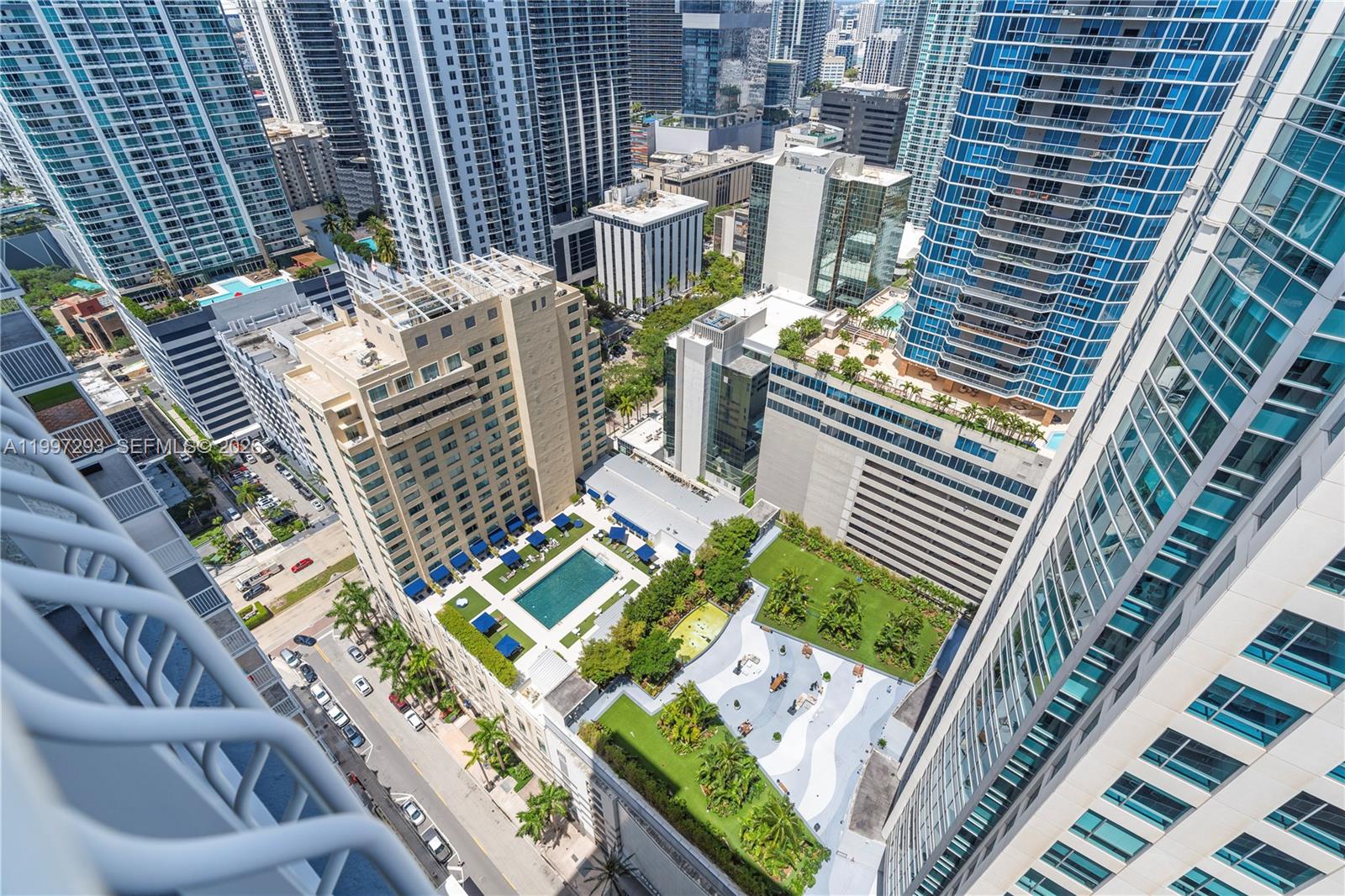 THE CLUB AT BRICKELL BAY - Residential