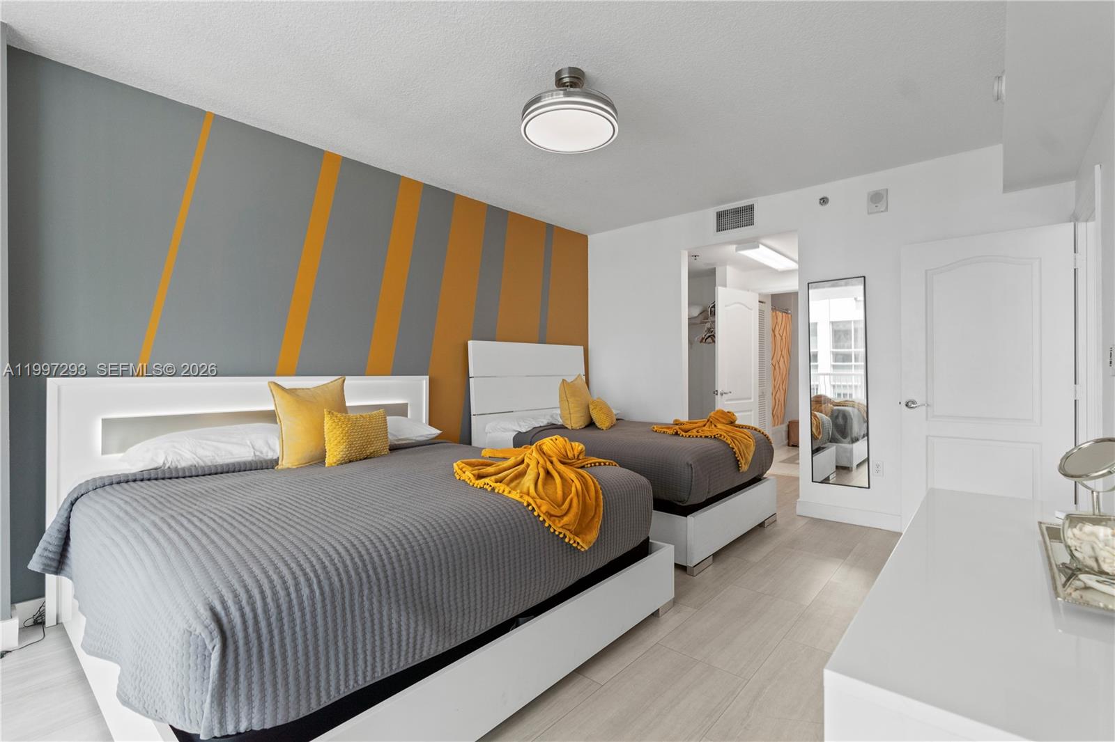 THE CLUB AT BRICKELL BAY - Residential