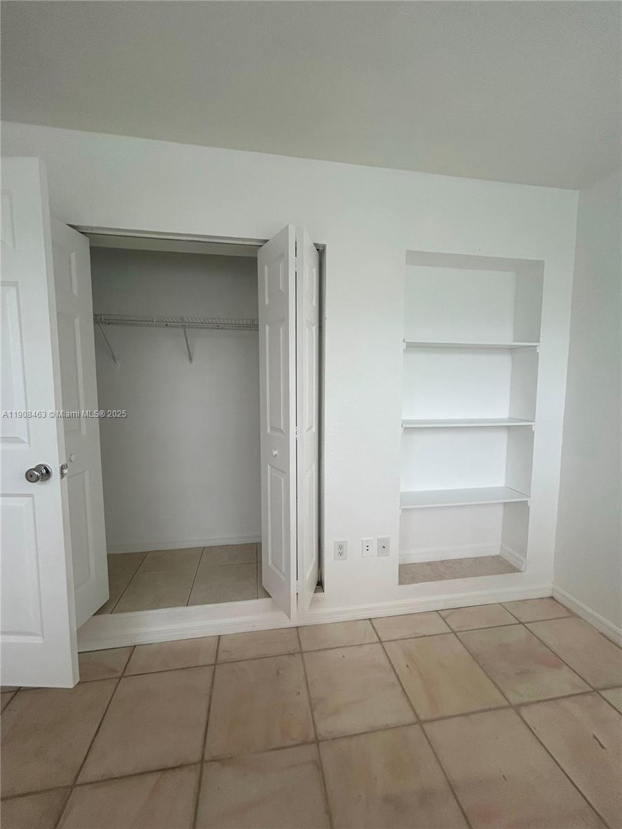 NORMANDY WATERWAY SUB - Residential Lease