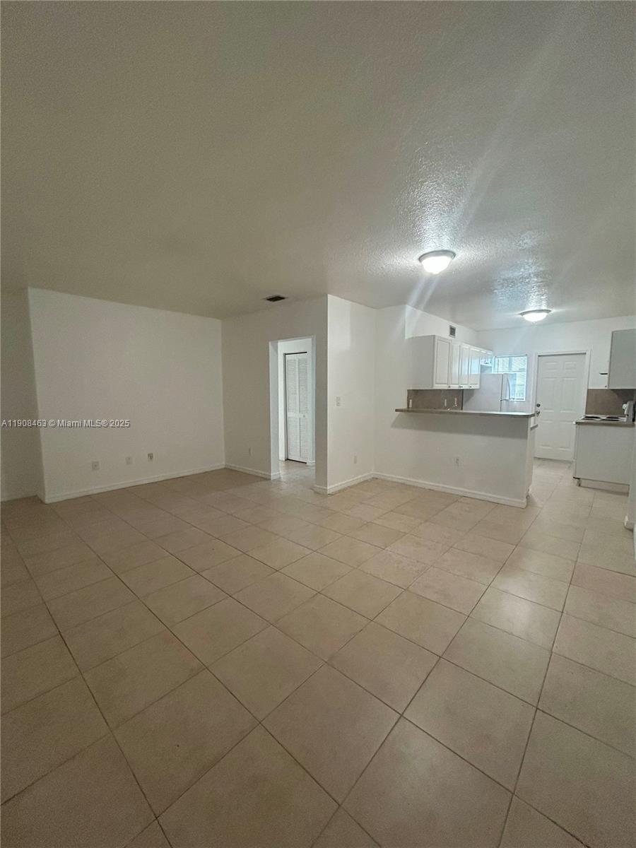 NORMANDY WATERWAY SUB - Residential Lease