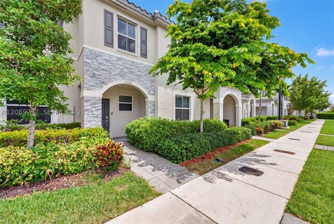 Photo of 1586 SE 27th Ter #1586, Homestead, FL 33035 (MLS # A12069777)