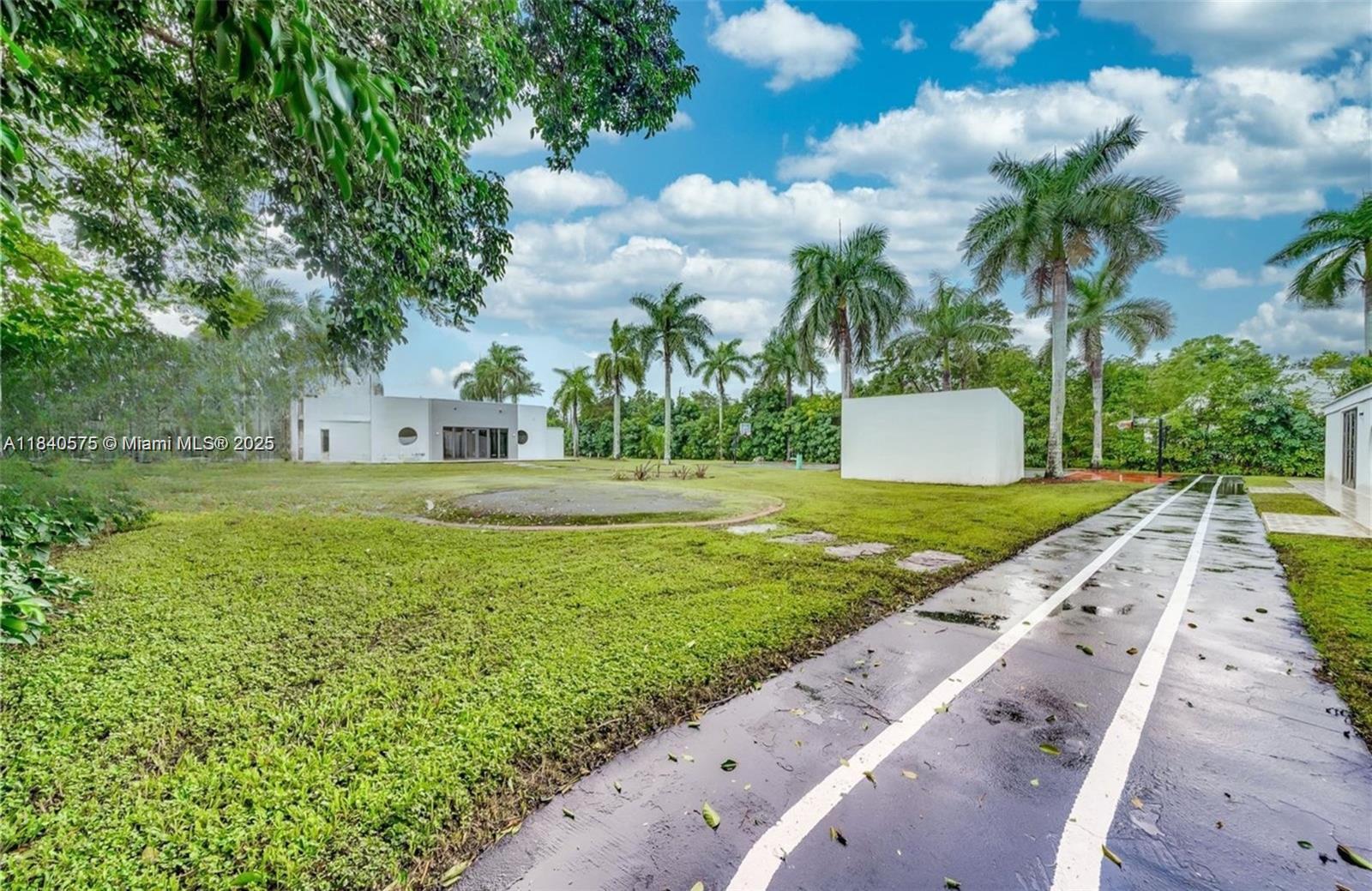 EVERGLADES SUGAR & LAND - Residential Lease