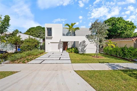 2127 SW 11th Ter Miami FL 33135