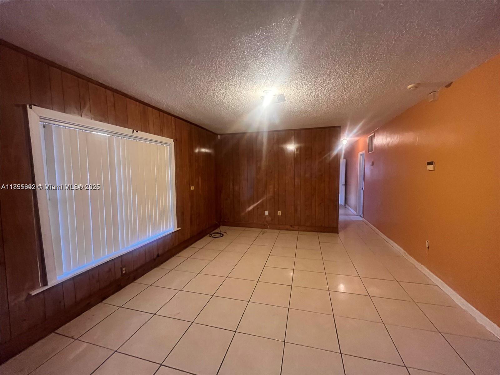 1330 NE 212 terr