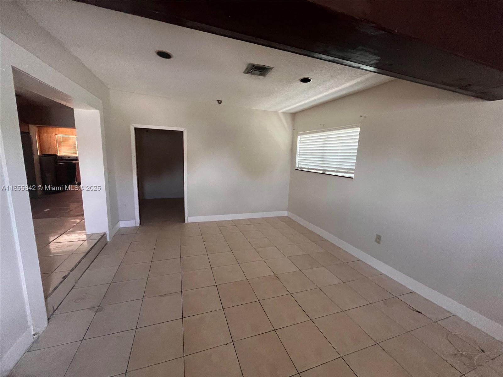 1330 NE 212 terr