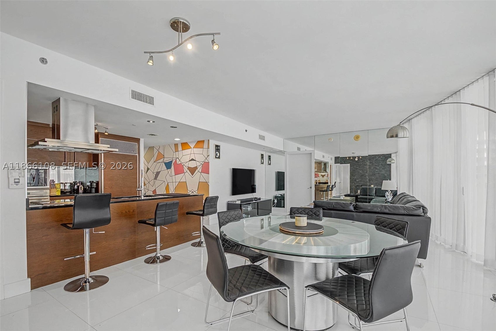 495 Brickell Ave 3504