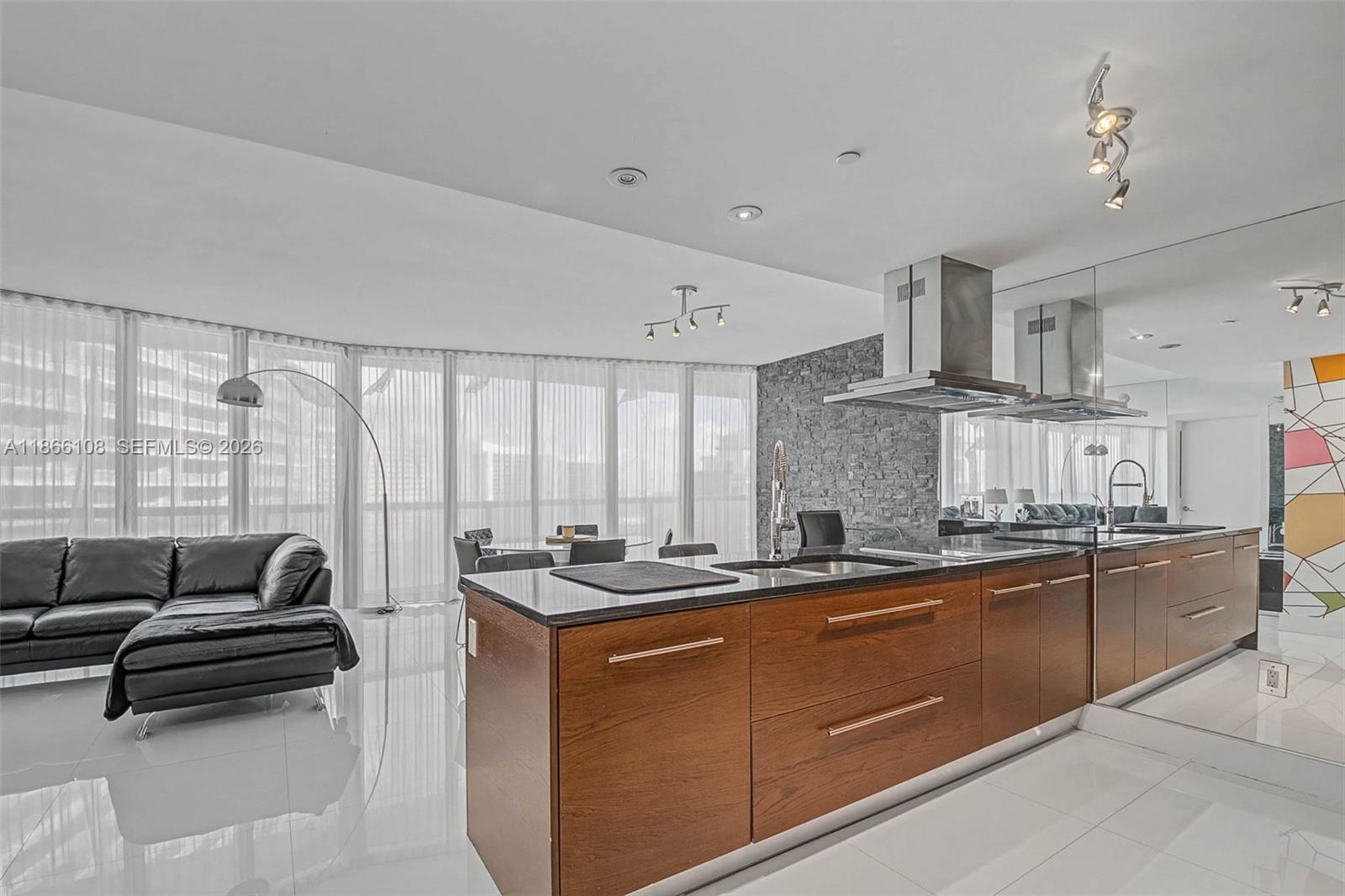 ICON BRICKELL 2 - Residential